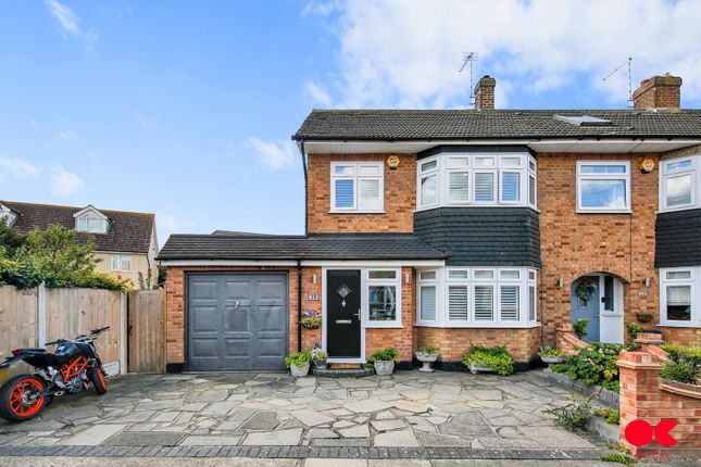 South Hall Drive, Rainham RM13 3 bed end of terrace house for sale