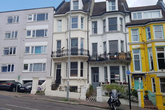 4 bed maisonette