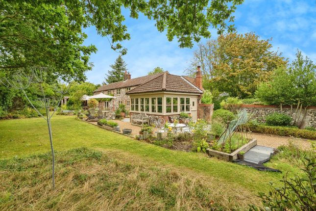 Sutton Road, Great Yarmouth NR29 5 bed detached house for sale