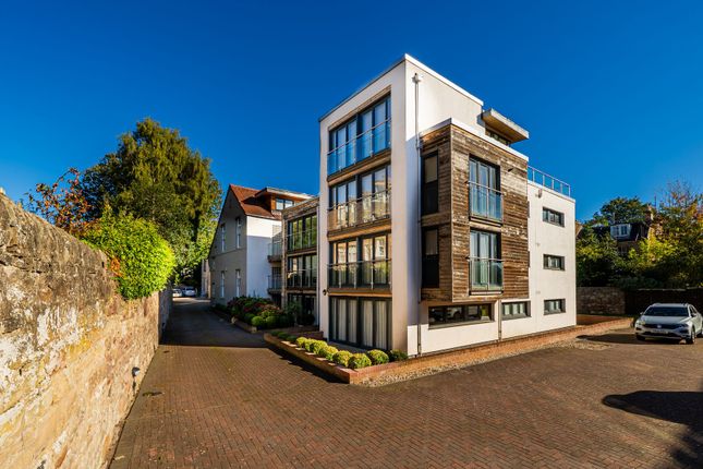 Falcon Lane, Edinburgh, EH10 3 bed flat for sale