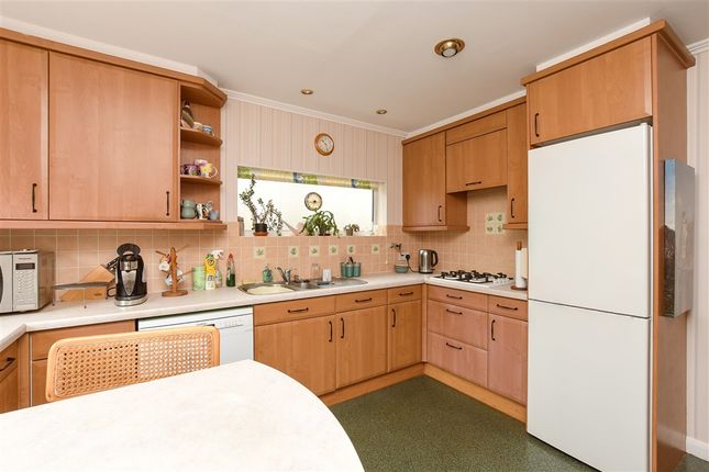 3 bed detached bungalow