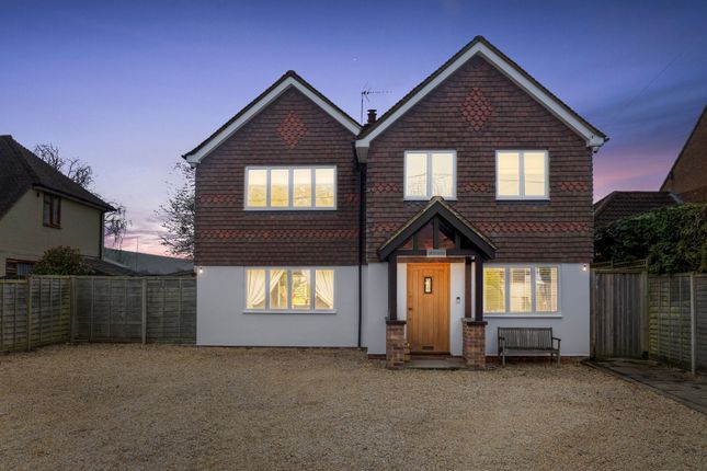 New Hall Lane, Henfield BN5 4 bed detached house for sale