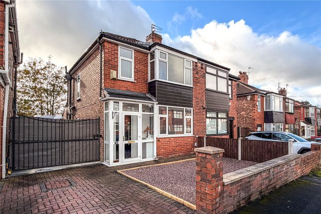 Kirby Avenue, Chadderton, Oldham... 3 bed semi