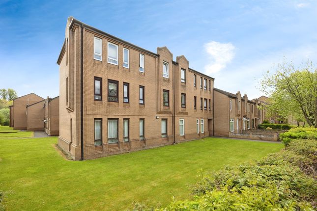 2 bedroom ground floor flat for sale