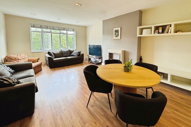 Exeter Road, London NW2 2 bed apartment for sale