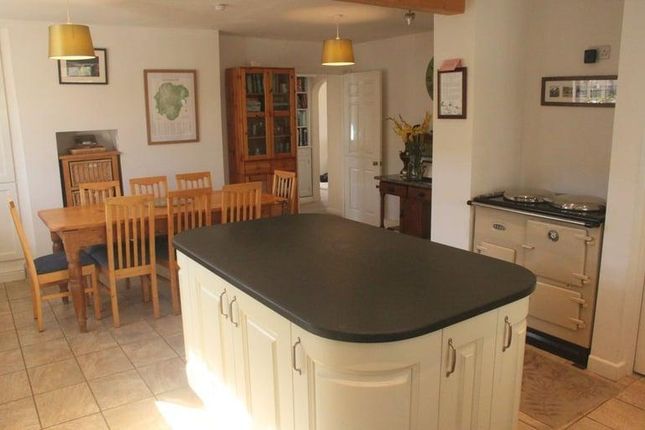 4 bed detached house