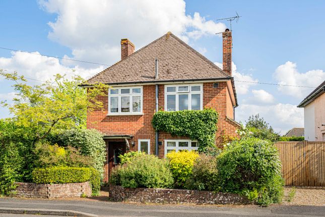 4 bed detached house