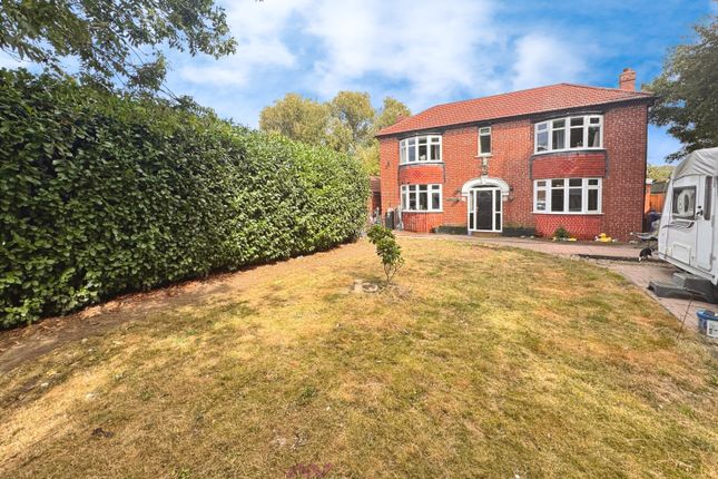 Alexandra Street, Doncaster DN8 5 bed detached house for sale