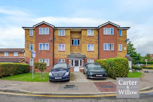 Picador House, Coopers Close, Essex 2 bed apartment for sale