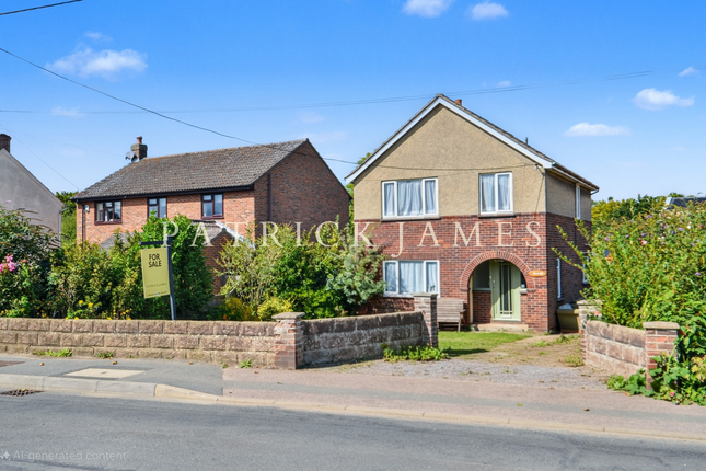 Manningtree, Essex 3 bed detached house for sale