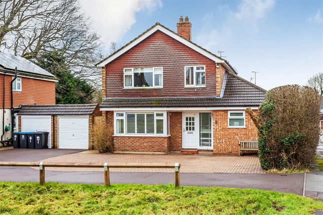 Hallsland Way, Hurst Green 3 bed detached house for sale