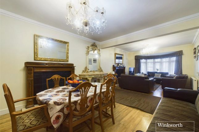 Ridge Close, London NW4 7 bed detached house for sale