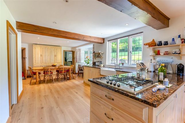 6 bed detached house