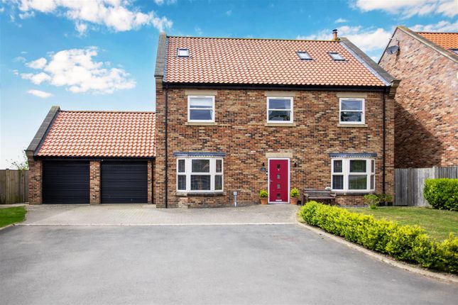 6 bedroom detached house for sale