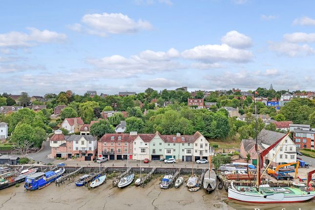 Chandlers Quay, Maldon, CM9 2 bed terraced house for sale