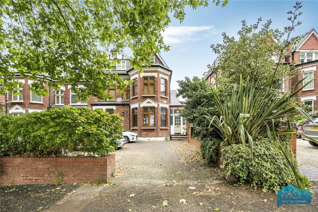 Great North Road, Highgate, N6 2 bed apartment for sale