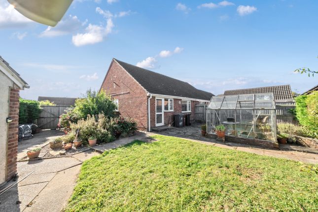 Foxhill, Grimsby, Lincolnshire, DN37 2 bed semi