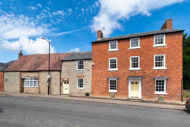 5 bedroom town house for sale