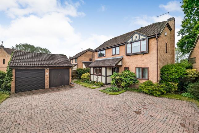 Briery Close, Corby NN18 4 bed detached house for sale