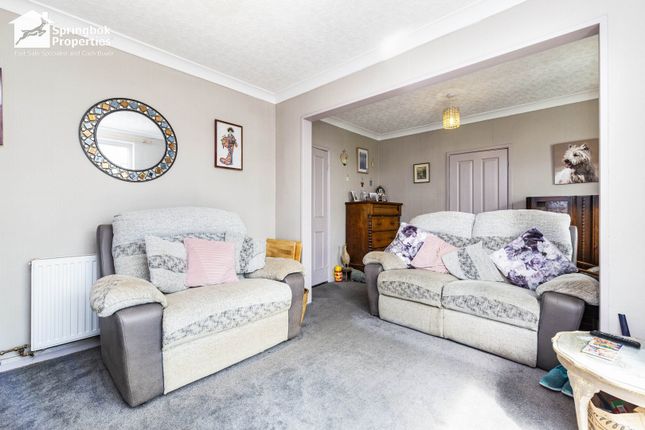 3 bed semi-detached house