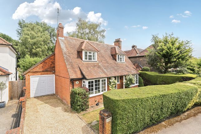 Hook Hill Lane, Surrey GU22 3 bed detached house for sale