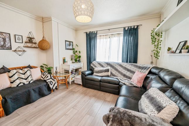 3 bed terraced house