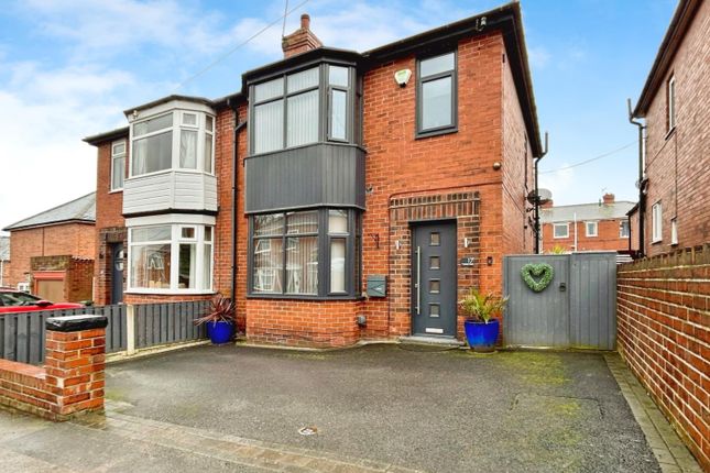 Lundhill Road, Wombwell, Barnsley... 3 bed semi