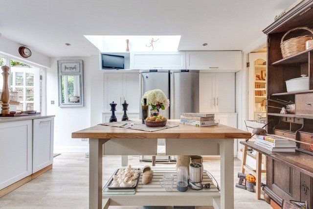 4 bed terraced house