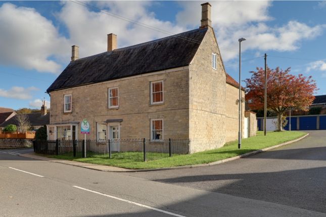 4 bed semi-detached house