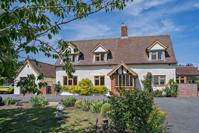Lower Farm Road, Ringshall... 5 bed detached house for sale