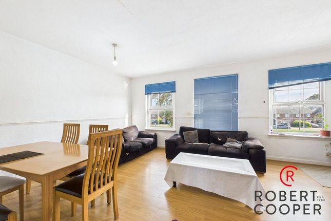 Field End Road, Ruislip, HA4 4 bed apartment for sale
