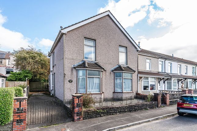 The Avenue, Pontypridd CF37 4 bed end of terrace house for sale