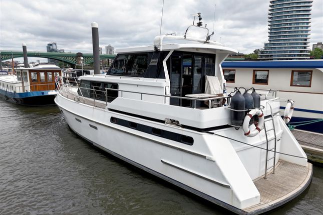 imperial Wharf Marina, London SW6 3 bed houseboat for sale