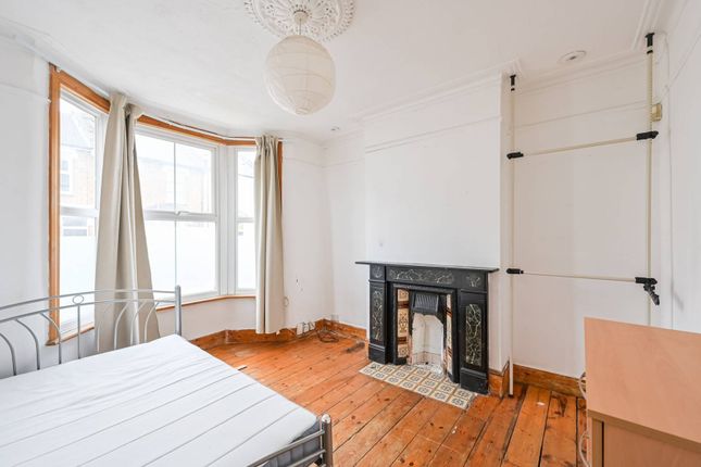 Ranelagh Road, Tottenham, London, N17 4 bed flat for sale