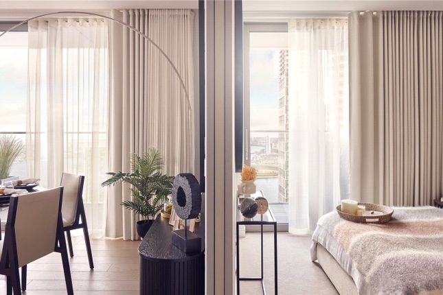 Park Drive, Canary Wharf, E14 2 bed apartment for sale
