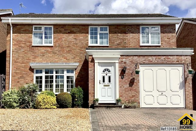 The Mews, Swindon, SN5 4 bed detached house for sale