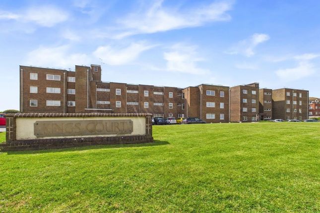 Kings Court, Brighton Road, Lancing... 2 bed flat for sale