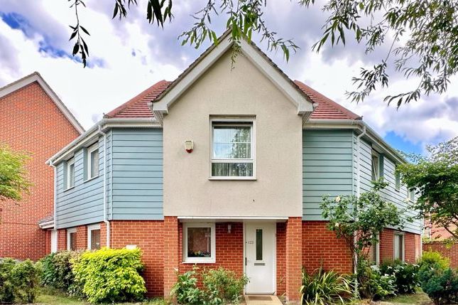 4 bed detached house