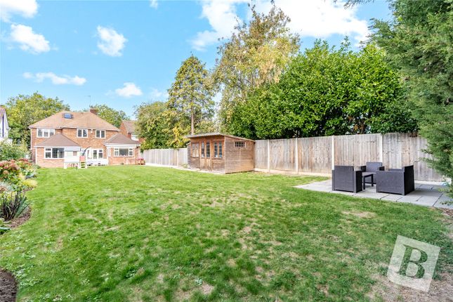 Hall Lane, Upminster, RM14 4 bed detached house for sale