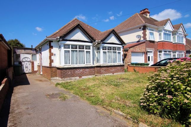 The Kingsway, Fareham PO16 2 bed detached bungalow for sale