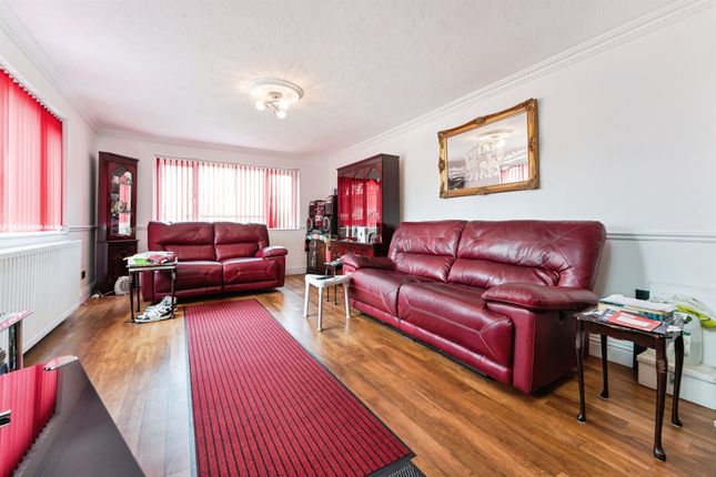 3 bed semi-detached house