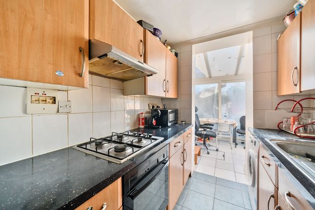 Rosemead Avenue, Mitcham 3 bed terraced house for sale