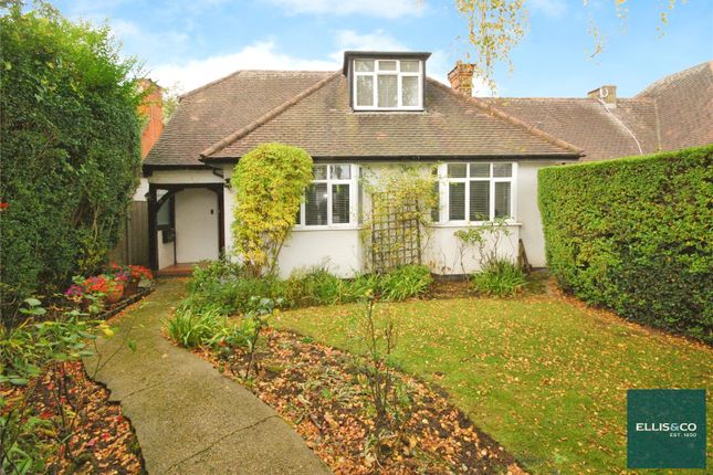The Vale, Childs Hill, NW11 3 bed link detached house for sale