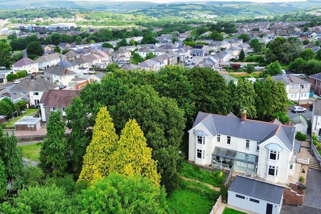 Pentyla, Sarn Hill, Sarn, Bridgend... 4 bed semi