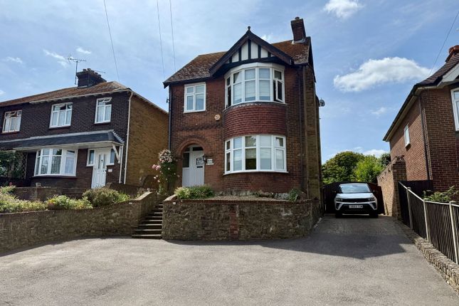 London Road, Sittingbourne ME10 4 bed detached house for sale