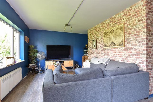 2 bed flat