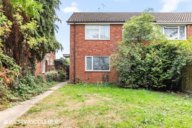 Roundhills, Waltham Abbey EN9 2 bed maisonette for sale