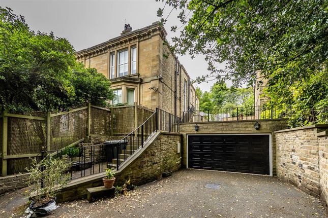 Halifax Road, Huddersfield HD3 3 bed duplex for sale