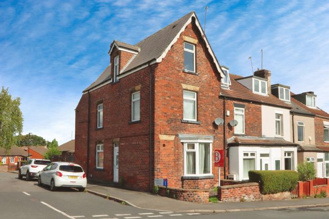 4 bedroom end of terrace house for sale