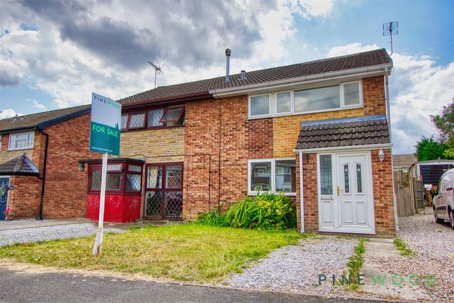 Cornwall Drive, Chesterfield S42 3 bed semi
